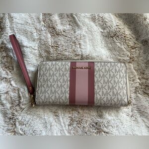 MK wristlet wallet